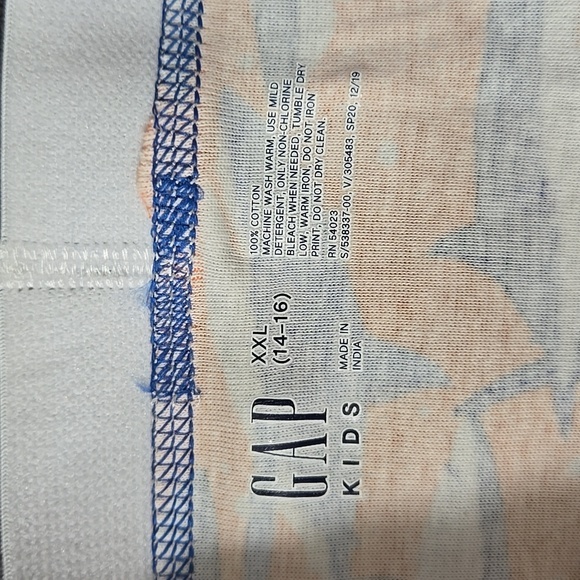 GAP Shark Print Briefs - Orange (26") - Picture 2 of 3